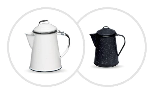 Cafetière expresso émaillée noir moucheté sur fond clair